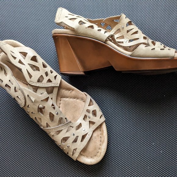 Earth Tan Leather Wedge Sandals - Picture 2 of 3